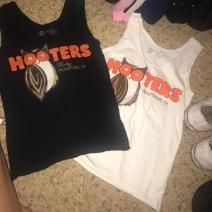 Hooters tops